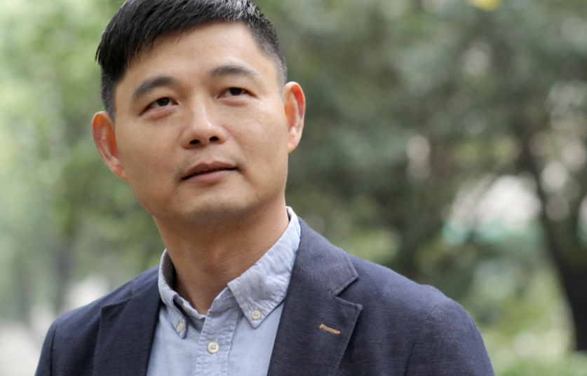 育见深一度｜世界读书日：AI时代青少年为何更要读经典？